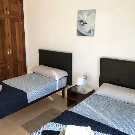 Casa Tranquila Con Vistas En La Colina De *